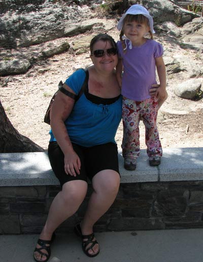 Amber and Adrianna at Mount Rushmore
